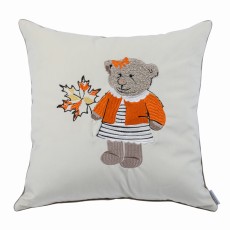 Poduszka Haftowana Dekoracyjna Mrs. Teddy Emily  - Różne Kolory Tkanin