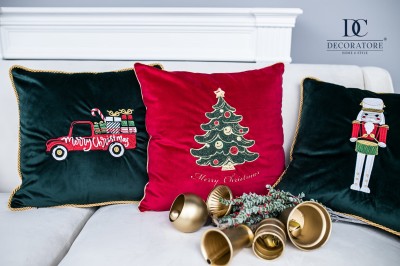 Poduszka Haftowana Dekoracyjna Christmas Car- Różne Kolory Tkanin 3