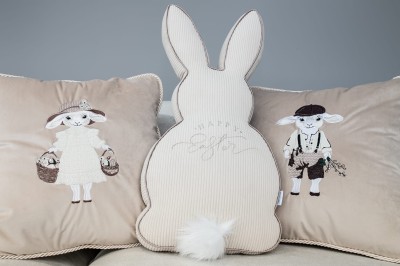 Poduszka Haftowana Dekoracyjna Velvet Pani Barankowa - Różne Kolory Tkanin 3