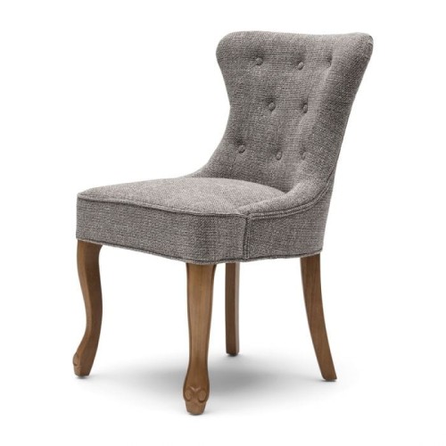 Krzesło do jadalni George Glossy w odcieniu taupe z tapicerowanym siedziskiem i plecami, stojące na czterech drewnianych nogach z eleganckimi, zaokrąglonymi krawędziami. Widoczne dwa rzędy guzików na plecach krzesła.