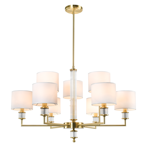 Klasyczna lampa Sutton 58x92 cm w mosiądzu, z 8 białymi szklanymi kloszami na długim zawieszeniu. Frontowy widok. Przezroczyste mocowania przy każdej lampie.