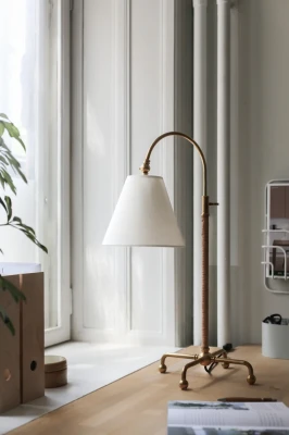 Stylowa Lampa Biurkowa Curves No. 1 Mosiądz 3