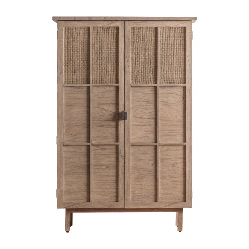 Beżowa japońska szafka rattanowa o wymiarach 107x37x160 cm, z dwuskrzydłowymi drzwiami z rattanowymi wstawkami. Stojąca na prostych nogach, z drewnianą strukturą i minimalistycznym designem.