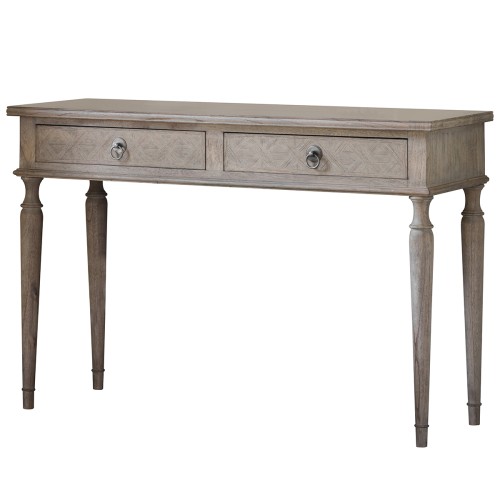 Beżowa toaletka drewniana Rustique o wymiarach 120x40x80 cm, z dwiema szufladami z wyżłobionym wzorem i metalowymi uchwytami. Stojąca na smukłych, lekko wygiętych nogach, idealna do stylowych wnętrz.
