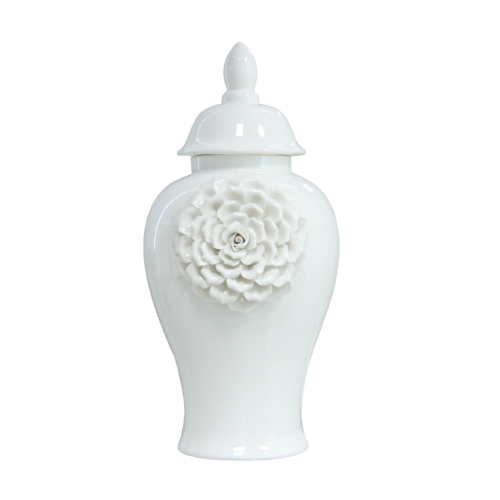 Biala-waza-ceramiczna-Amfora-Blossom-o-wysokosci-38-cm,-z-pokrywa-i-ozdobnym-reliefem-kwiatu.-Waza-ma-elegancki,-gladki-ksztalt,-idealna-do-dekoracji-wnetrz.-Widok-frontalny-na-wazon-z-detalem-kwiatowym-na-boku..png