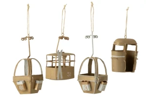 Zestaw 4 Zawieszek Choinkowych Wagoników Beżowych Cable Cars Wys. 10-16cm
