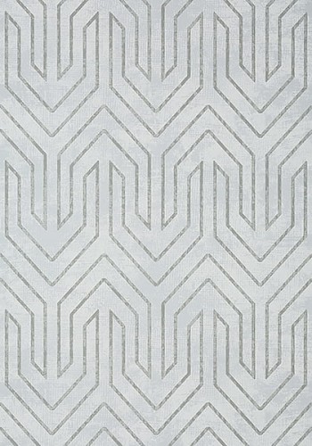 Tapeta Thibaut Anna French w wzór chevron w odcieniu Spa Blue. Geometryczny motyw w odcieniach błękitu i szarości, z matową fakturą. Idealna do nowoczesnych wnętrz, dodaje elegancji i stylu.