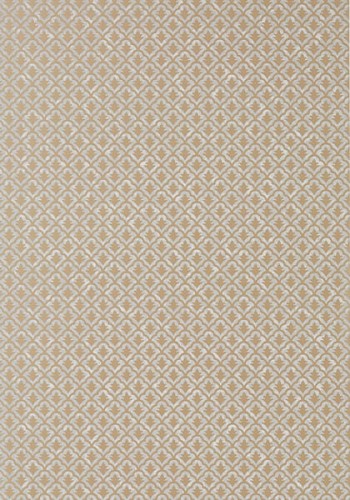 Tapeta Thibaut Anna French FAIRFIELD w odcieniu metallic pewter, z delikatnym wzorem w kształcie rombów. Tło w jasnym beżu z subtelnym połyskiem, idealna do eleganckich wnętrz.
