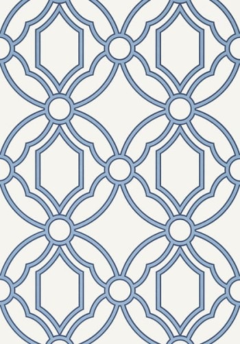Tapeta Thibaut Anna French w błękicie z geometrycznym wzorem owalów i sześciokątów na jasnym tle, powtarzającym się regularnie i tworzącym harmonijną kompozycję.