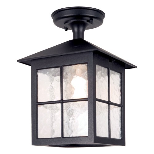 Czarna lampa zewnętrzna wisząca Windsor o wymiarach 18,5x28 cm. Posiada szklane ścianki z fakturowanego szkła, kwadratowy kształt i metalowy daszek, montowana sufitowo. Idealna do oświetlenia przestrzeni na zewnątrz.