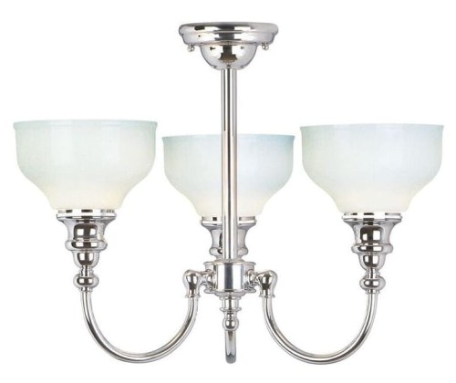 Lampa sufitowa wisząca Margaret w kolorze chromu z białymi, szklanymi kloszami. Posiada trzy ramiona z eleganckimi detalami. Produkt montowany sufitowo, widok frontalny. Wymiary: 45x41 cm. Tło jednolite, co podkreśla design lampy.