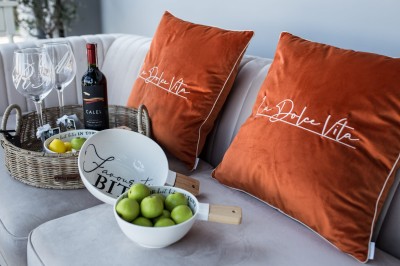 Poduszka z Haftem La Dolce Vita - dowolny kolor 4