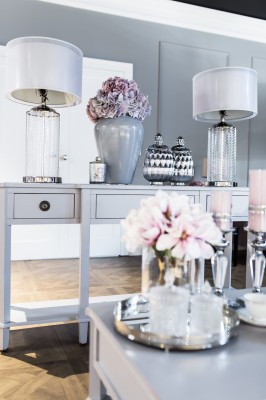 Konsola Drewniana z Szufladami Henshaw Laura Ashley Jasnoszara 160x38x85cm 8