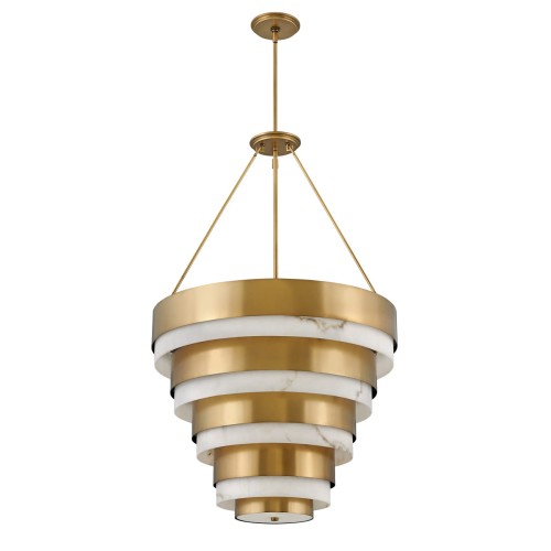Lampa sufitowa Parma L, żyrandol z pięcioma poziomymi warstwami w kolorze złotym i mlecznym. Wisi w pionie na cienkim kablu, z widokiem frontalnym. Kształt stożka, o wymiarach 112,9x69,2x195,7 cm, z dekoracyjnymi krawędziami.