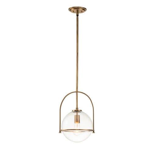 Lampa sufitowa Pesaro, o przezroczystym kloszu, zawieszona na złotej konstrukcji. Okrągły kształt, podwieszana na długim przewodzie. Widoczny element źródła światła wewnątrz klosza. Tło jasne, jednolite. Wymiary: 43,3x28,9x129,4 cm.