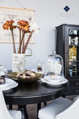 Wąska Stylowa Witryna Czarna Henshaw Laura Ashley 67x42x160cm 8