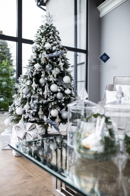 Poduszka Haftowana Dekoracyjna Christmas Balls - Różne Kolory Tkanin 5