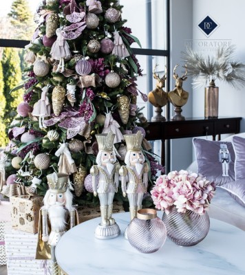 Poduszka Haftowana Dekoracyjna Dziadek do Orzechów - Różne Kolory Tkanin 3