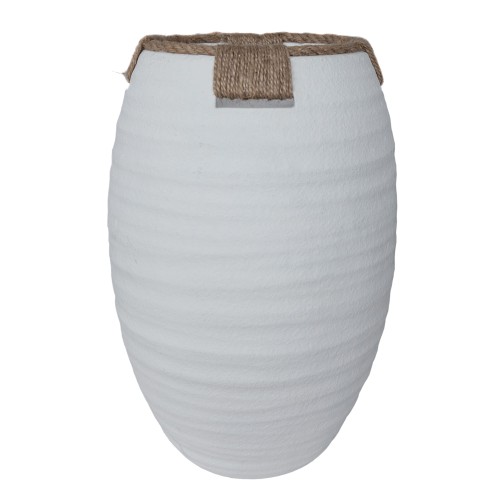 Wazon Bali w kolorze białym, o cylindrycznym kształcie i wypukłej strukturze. Wymiary 17x17x36 cm. Stojący, widok frontalny. Ozdobiony naturalnym sznurkiem na górnej krawędzi, umieszczony na białym tle.