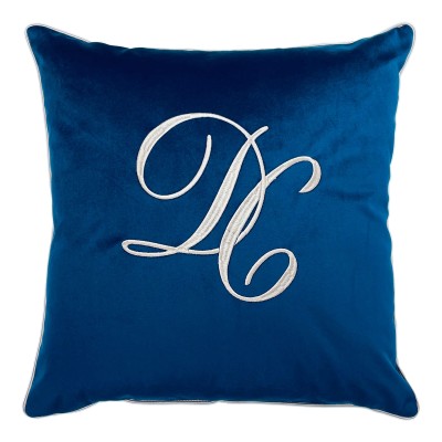 Poduszka Haftowana Dekoracyjna Monogram DC - Różne Kolory Tkanin 2