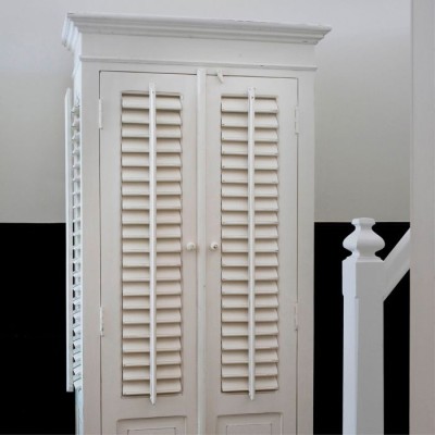 Biała Szafa w Stylu Hamptons New Orleans Riviera Maison 95x45x210cm 9