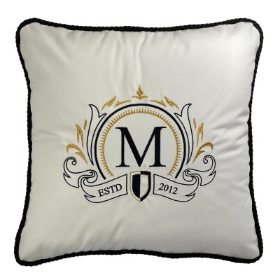 Poduszka Haftowana Dekoracyjna w Pasy Monogram - Różne Kolory Tkanin 2
