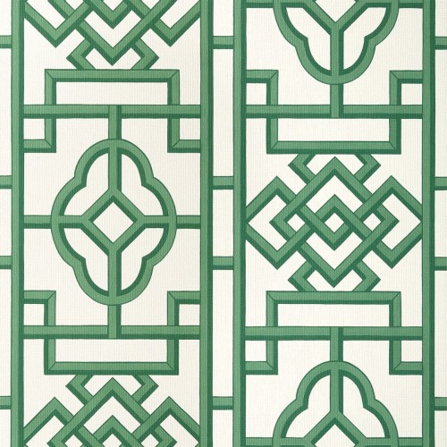 Tapeta Thibaut Anna French GATEWAY w kolorze szmaragdowym, z geometrycznym wzorem na białym tle. Widok frontalny, ukazujący detale struktury i wyraziste lines. Idealna do stylowych wnętrz, nadająca elegancji.