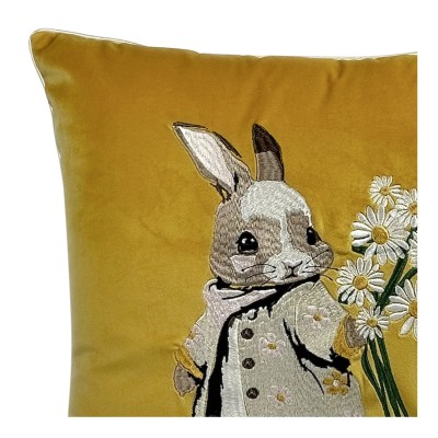 Poduszka Haftowana Dekoracyjna Zajączek ze Stokrotkami - Różne Kolory Tkanin 3