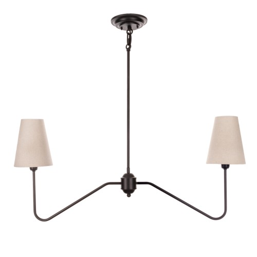 Lampa sufitowa w stylu farmhouse, czarna, o szerokości 70 cm. Posiada dwa abażury w kolorze jasnego beżu. Ujęcie frontalne, wisząca konstrukcja, metalowa rama. Tło białe, podkreślające detale produktu.