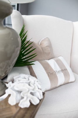 Poduszka Haftowana Dekoracyjna Hamptons Pasy - Różne Kolory Tkanin 3