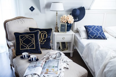 Poduszka Haftowana Dekoracyjna Dla Niego - Różne Kolory Tkanin 3