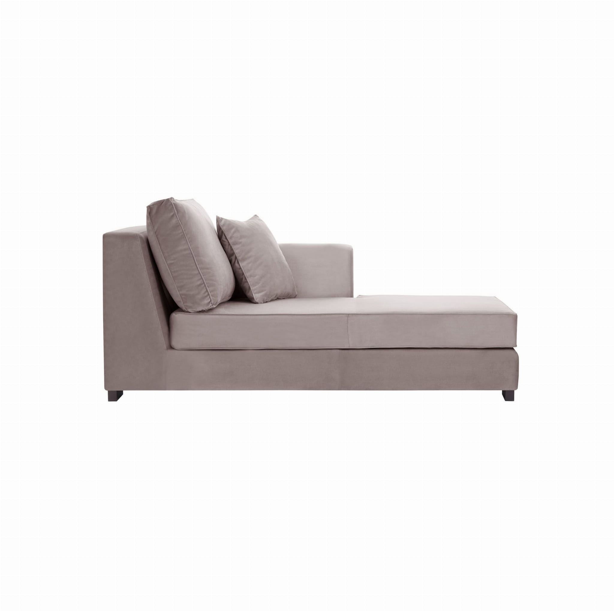 Szezlong Cejlon Prawy 179x98x84cm w odcieniu jasnoszarym. Produkt leży na boku, z widocznymi dwoma miękkimi poduszkami o prostokątnym kształcie. Szezlong ma minimalistyczny design, bez widocznych napisów i logotypów. Tło jest jednolite, białe.