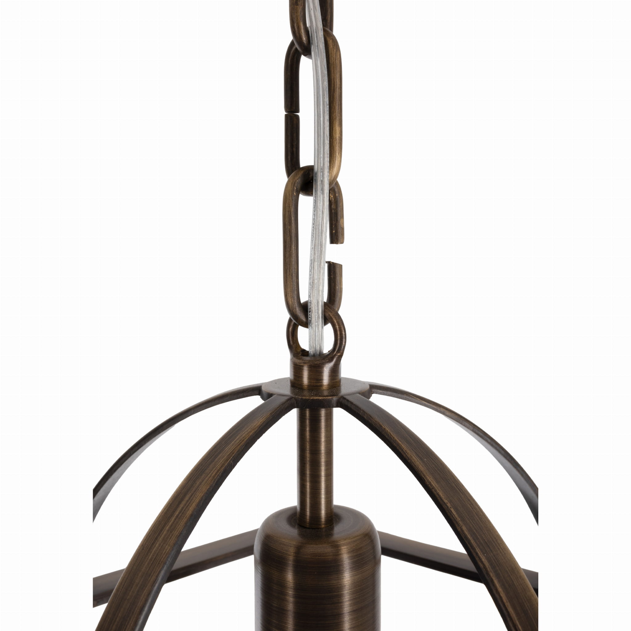 Lampa sufitowa Canton w kolorze mosiądzu, z metalową konstrukcją. Widoczny detal łańcucha i zawieszenia. Produkt w widoku z góry, ukazujący jego okrągły kształt i eleganckie wykończenie. Tło jasne, co podkreśla elementy lampy.