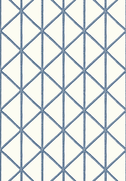Tapeta Thibaut Box Kite w kolorze białym i granatowym, z geometrycznym wzorem w formie rombów. Produkt płaski, o spójnym tła, z wyraźnym wzorem podkreślającym teksturę. Idealna do aranżacji wnętrz.