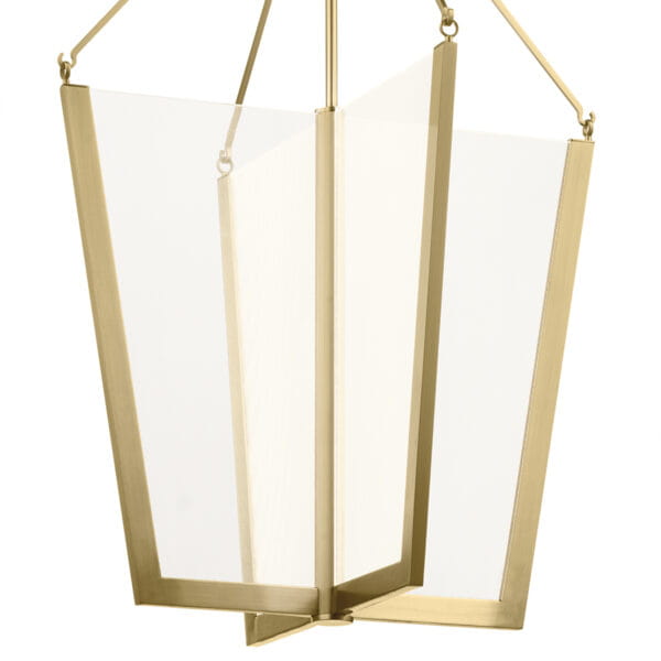 Lampa sufitowa Caltanis L w złotym kolorze, o wymiarach 73,2x52,8x204,4 cm, z przezroczystymi panelami. Produkt zawieszony, wykonany z metalu, z minimalistycznym, geometrycznym kształtem. Widoczna konstrukcja z eleganckimi detalami.