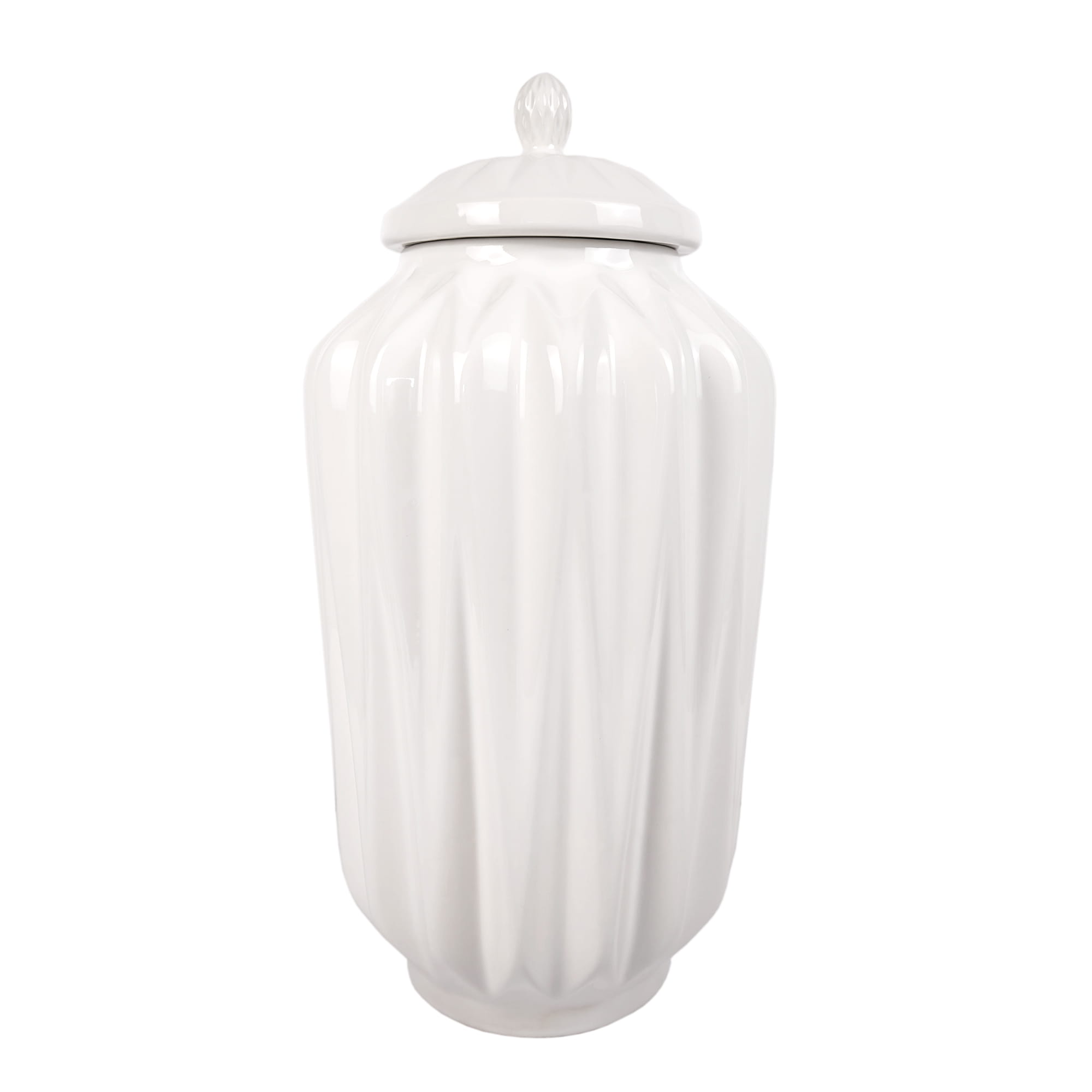 Waza amfora ceramiczna w kolorze białym, wysoka na 52 cm, z dekoracyjnymi żłobieniami. Ujęcie frontalne pokazuje stojącą wazon, z pokrywką zakończoną kulistym elementem. Proste tło umożliwia skupienie na detalach produktu.