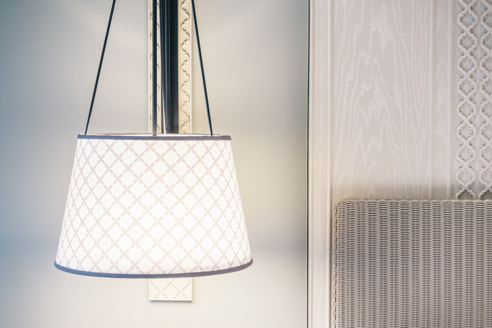 Jakie lampy wybrać do wnętrza w stylu Hampton?