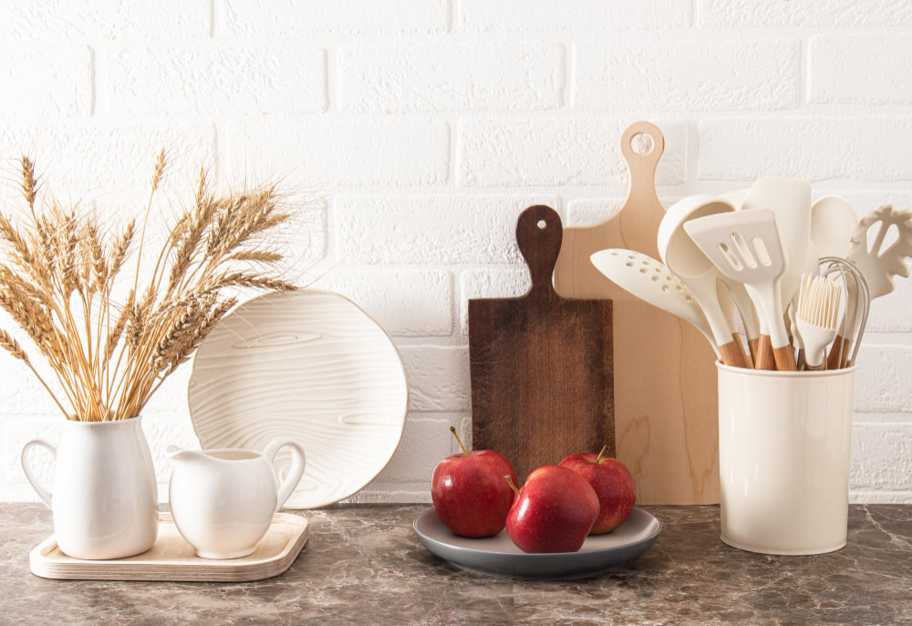 Jakie dodatki dobrać do białej kuchni?